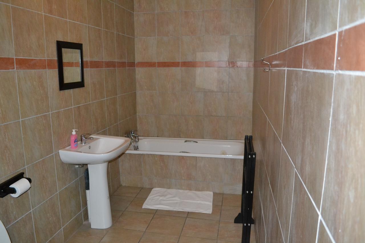 Oasis Of Life Guest House Witbank Exterior foto